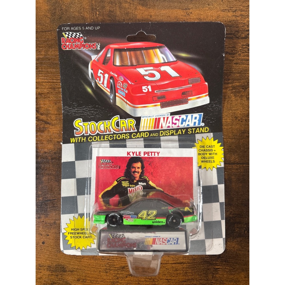 Racing Champions NASCAR Kyle Petty 42 Mello Yello Stock Car 1:64 Die-Cast 1992